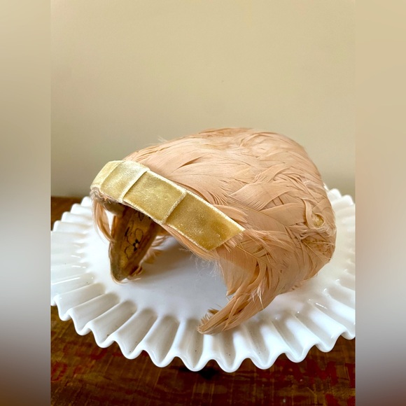 Vintage Accessories - SOLD Vintage Retro Pink Feathered Statement Hat❤️